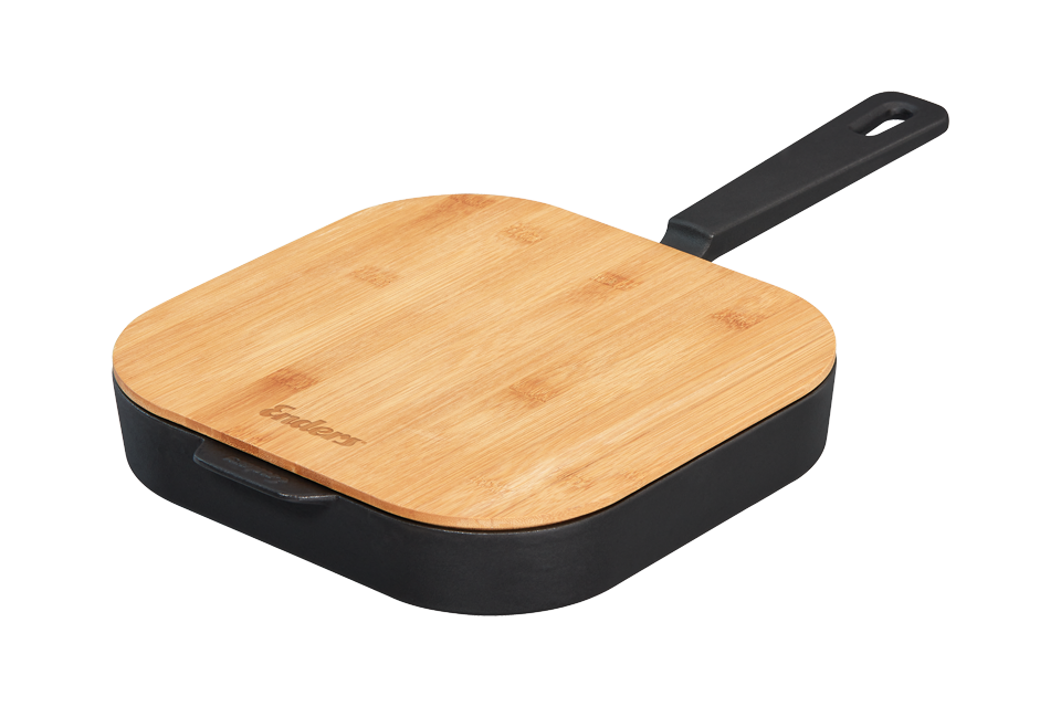 Enders Large Cast Iron Frying Pan with Bamboo Board