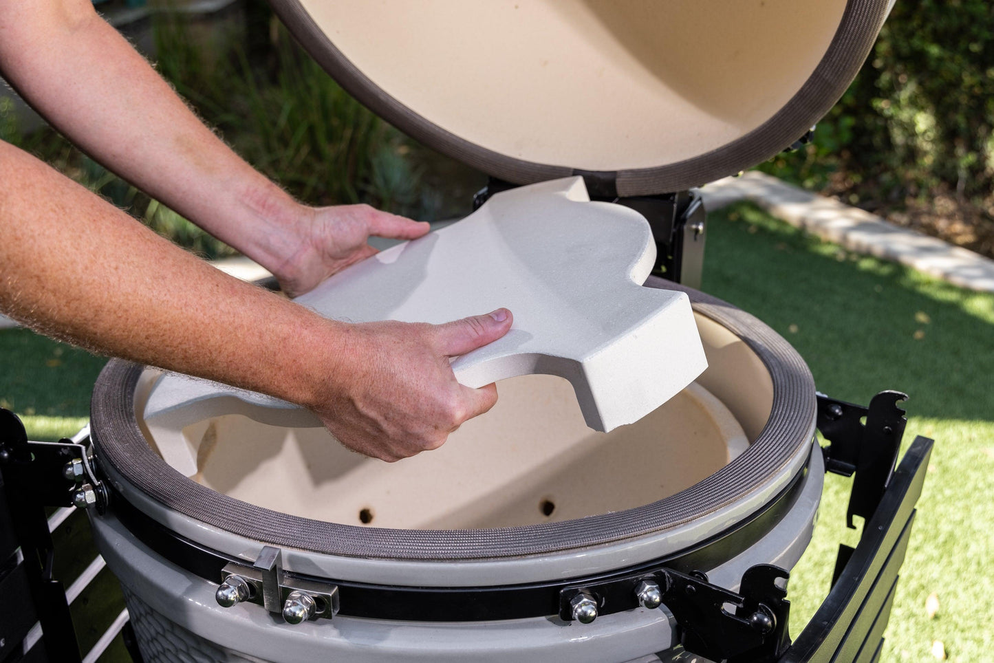 Pit Boss K24 24" (60cm) Black Ceramic Kamado BBQ with Cover