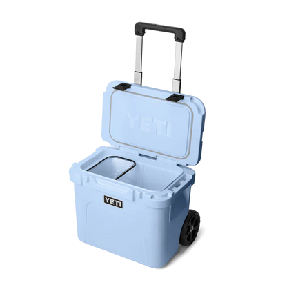 Yeti Roadie 32 Cooler Box in Big Sky Blue