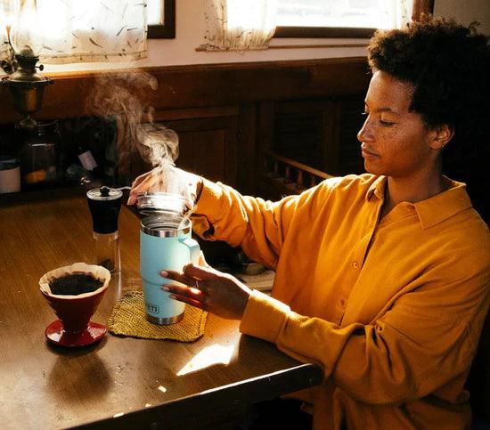 Yeti Rambler 20oz 591ml Travel Mug with Stronghold Lid